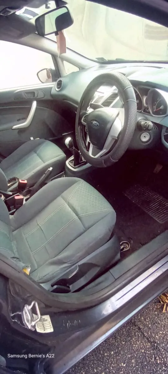 Car - Image 4
