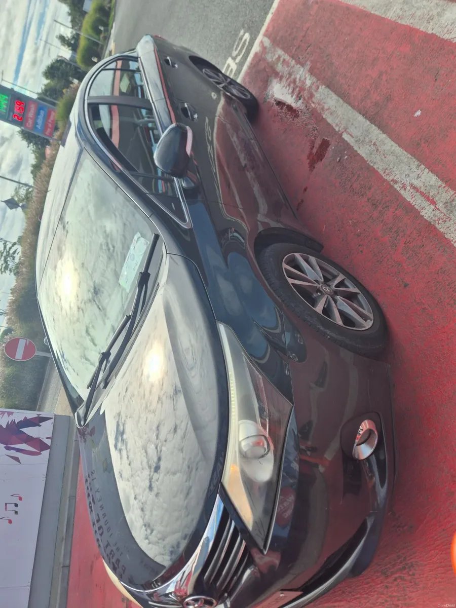 Toyota Avensis 2012 - Image 5