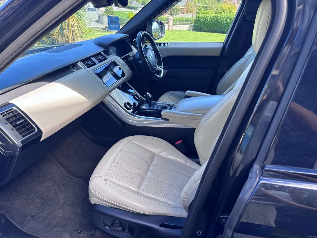Range Rover Sport - Image 3