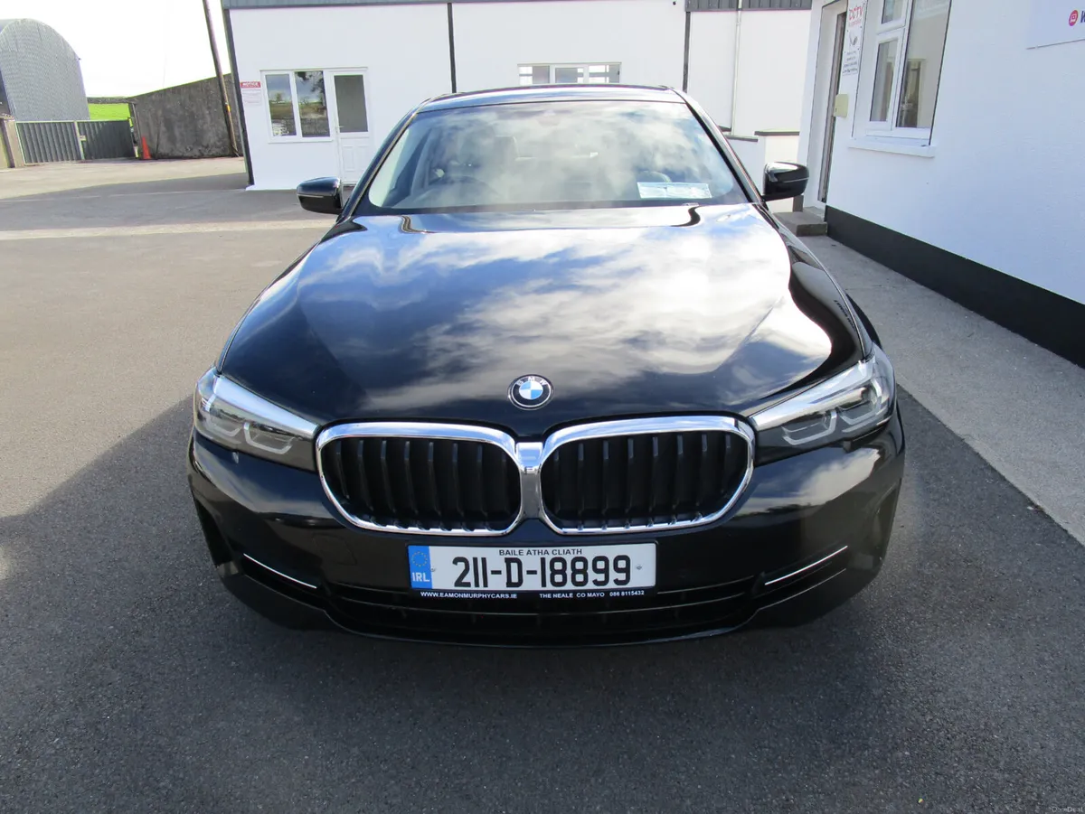 BMW 5-Series 2021 - Image 2