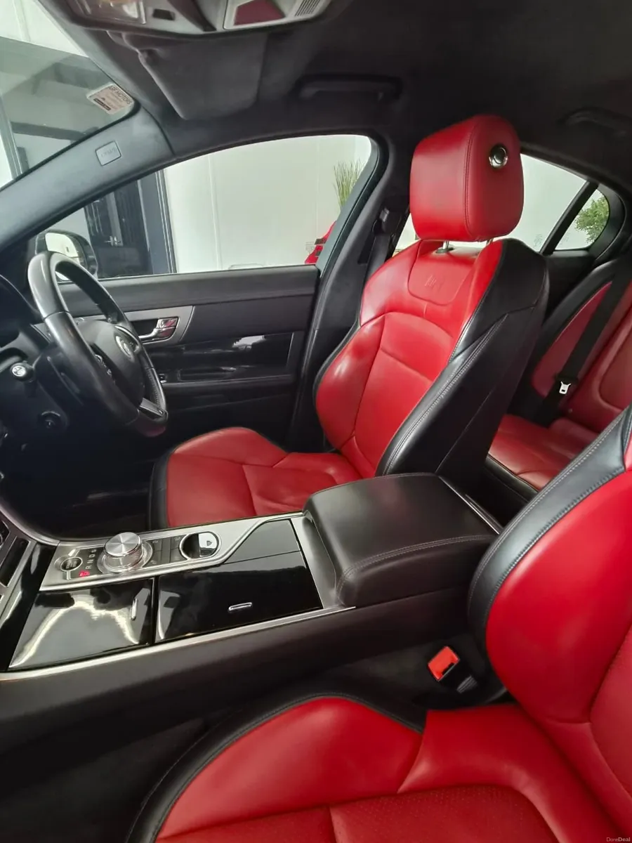 Jaguar XF 2013 - Image 6