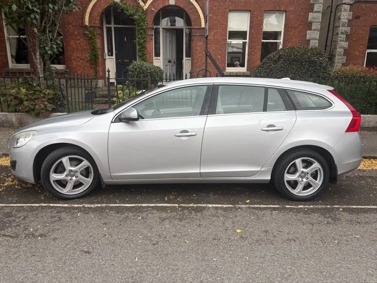 2012 Volvo V60 - Image 1