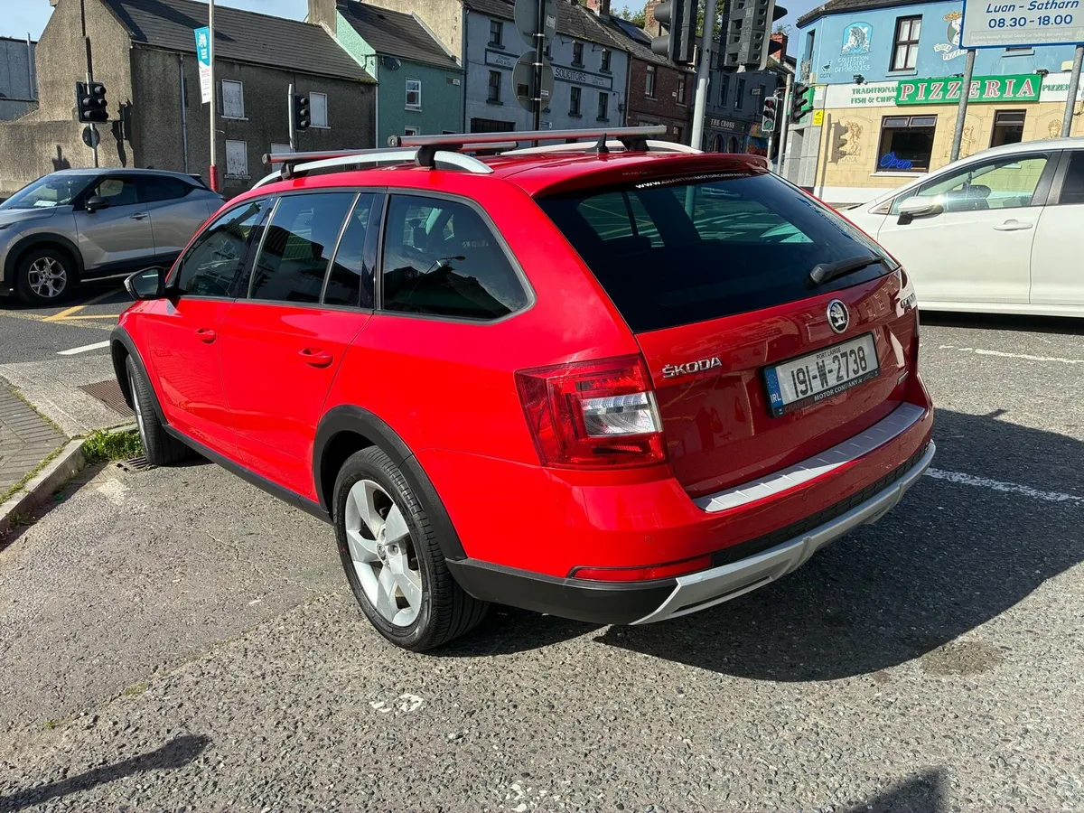 Skoda Octavia Scout AUTO. - Image 3