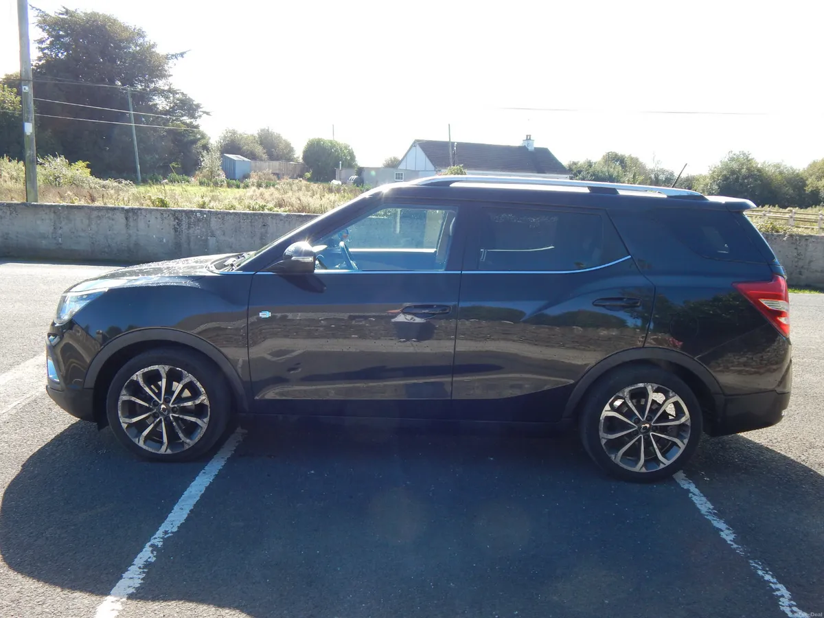 2018 SsangYong Tivoli Auto Long tax & Test Low Kms - Image 5