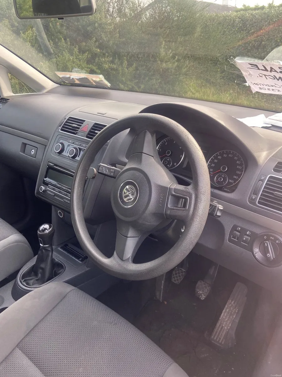 Volkswagen Touran 2013 - Image 6