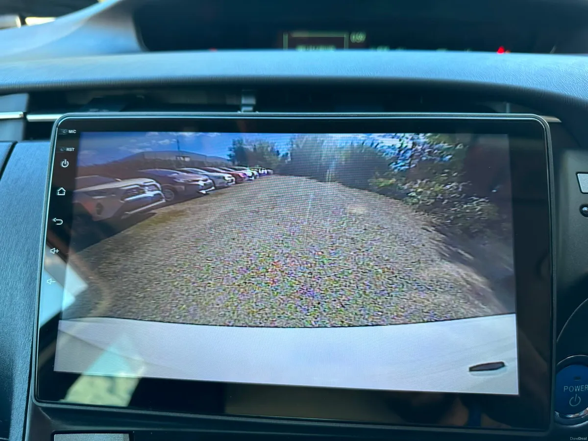 Toyota Prius low molege!!! - Image 4
