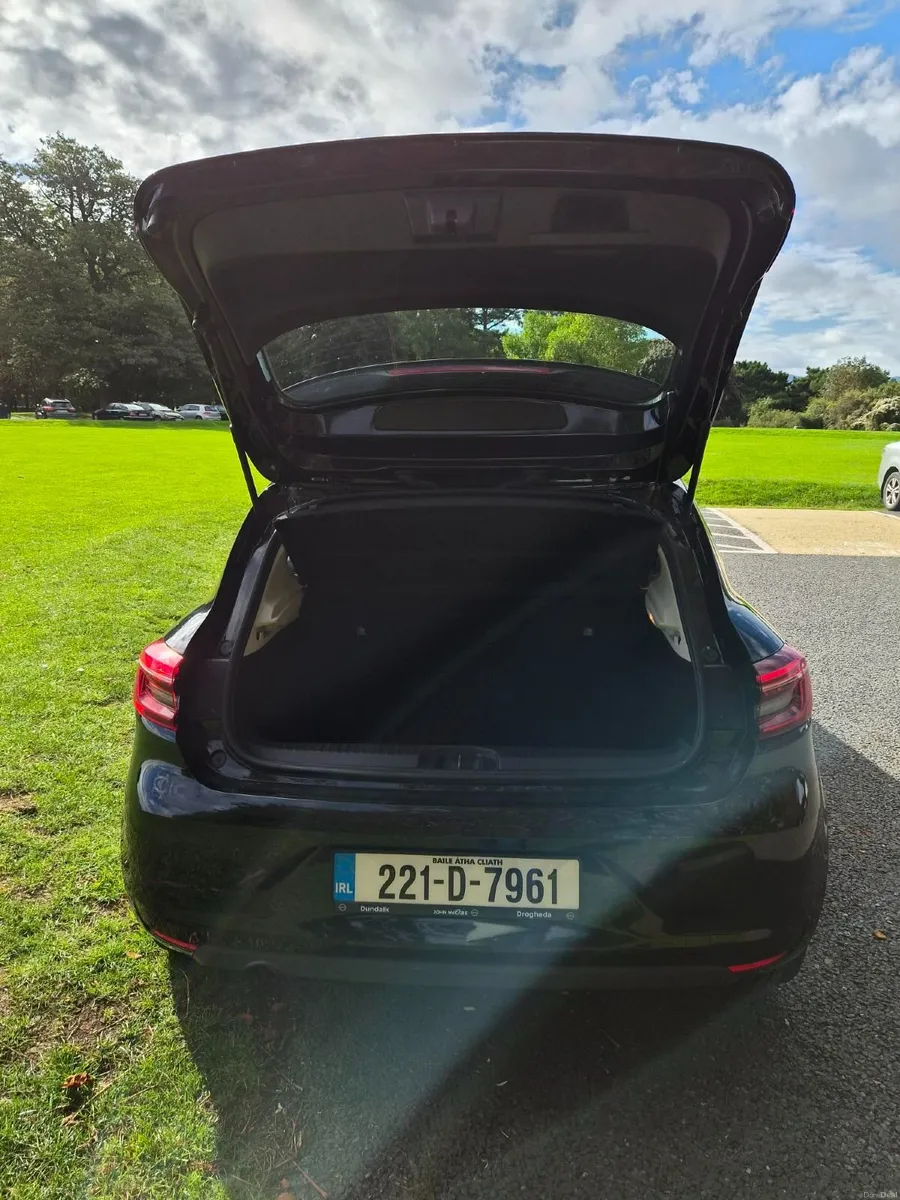 Renault Clio 2022 - Image 3