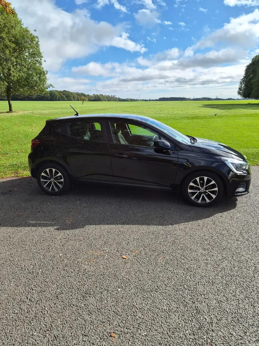 Renault Clio 2022 - Image 4