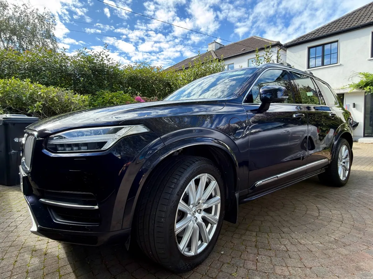 Volvo XC90 2019 Inscription PHEV 7 Seat Pan Roof - Image 3