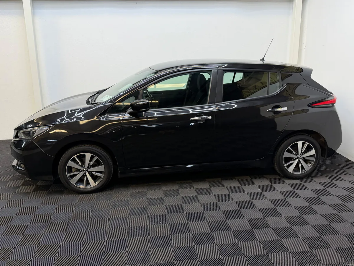 BEST VALUE *2021 Nissan Leaf *LOW KM** - Image 6