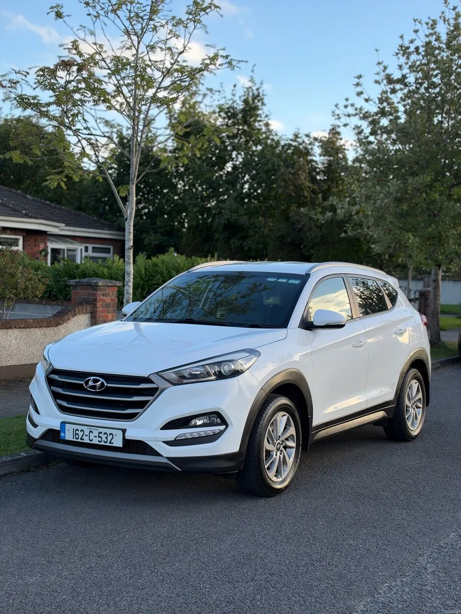 162 Hyundai Tucson Executive IMMACULATE CONDITION - Image 1