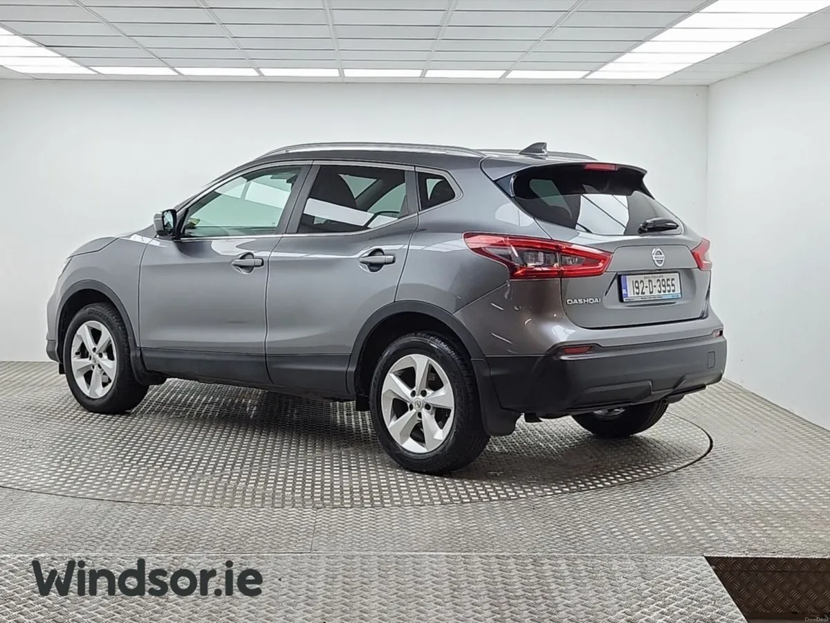 Nissan Qashqai 1.3 PET SV - Image 2
