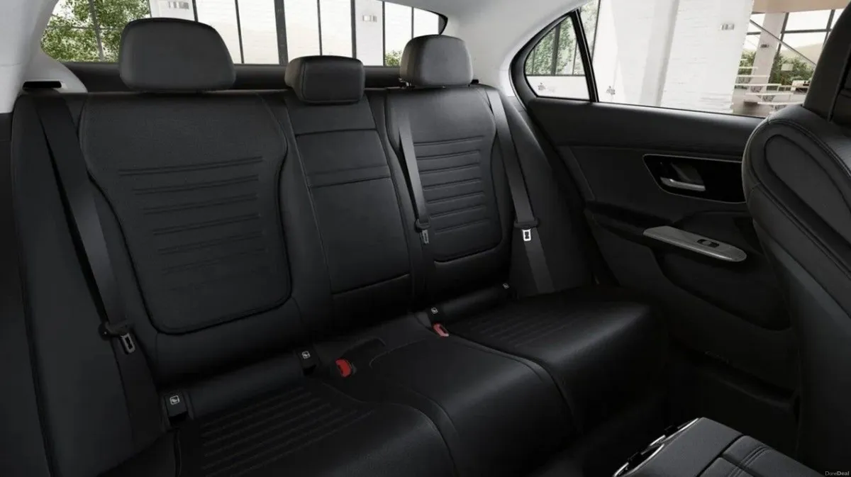 Mercedes-Benz C-Class C 200d AMG LINE PLUS EDITION - Image 6