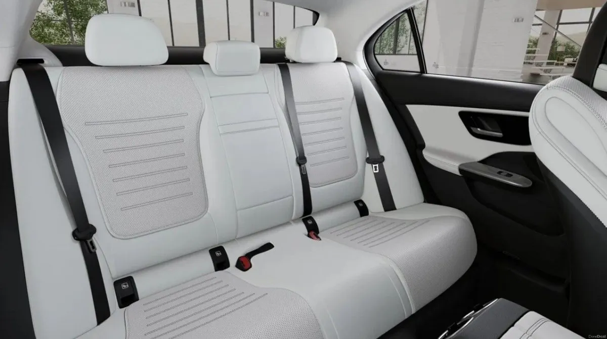 Mercedes-Benz C-Class C 200d AMG LINE PLUS EDITION - Image 6