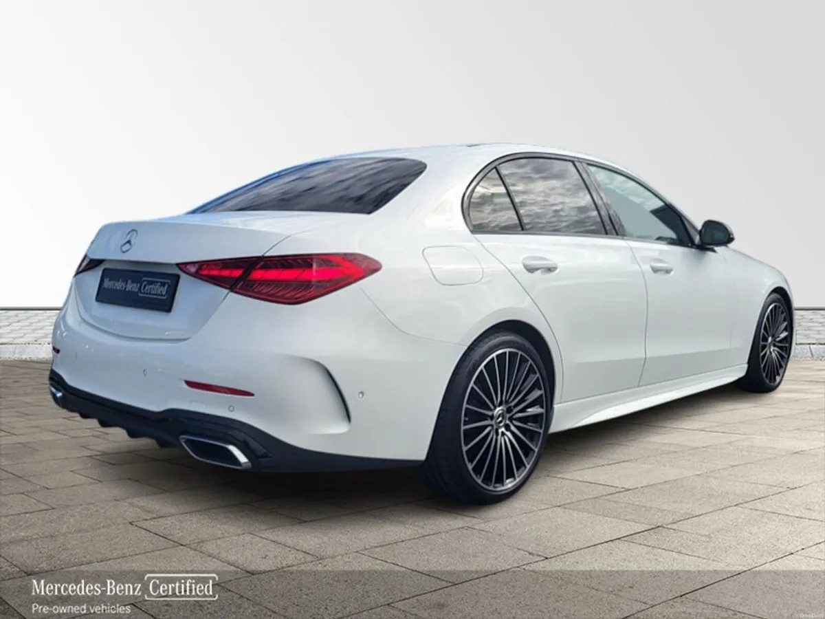 Mercedes-Benz C-Class C200d AMG Line Plus AUTO *(N - Image 4