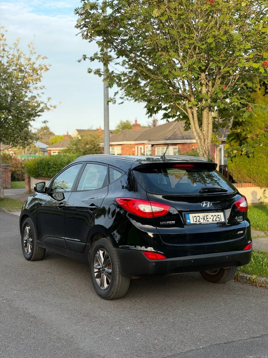 132 Hyundai ix35 SE 4WD - Image 2