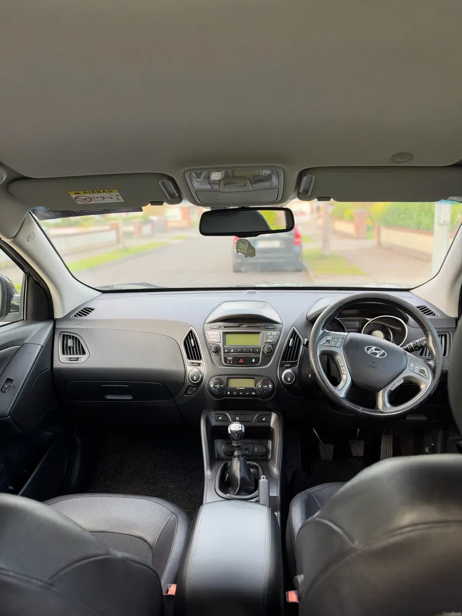 132 Hyundai ix35 SE 4WD - Image 4