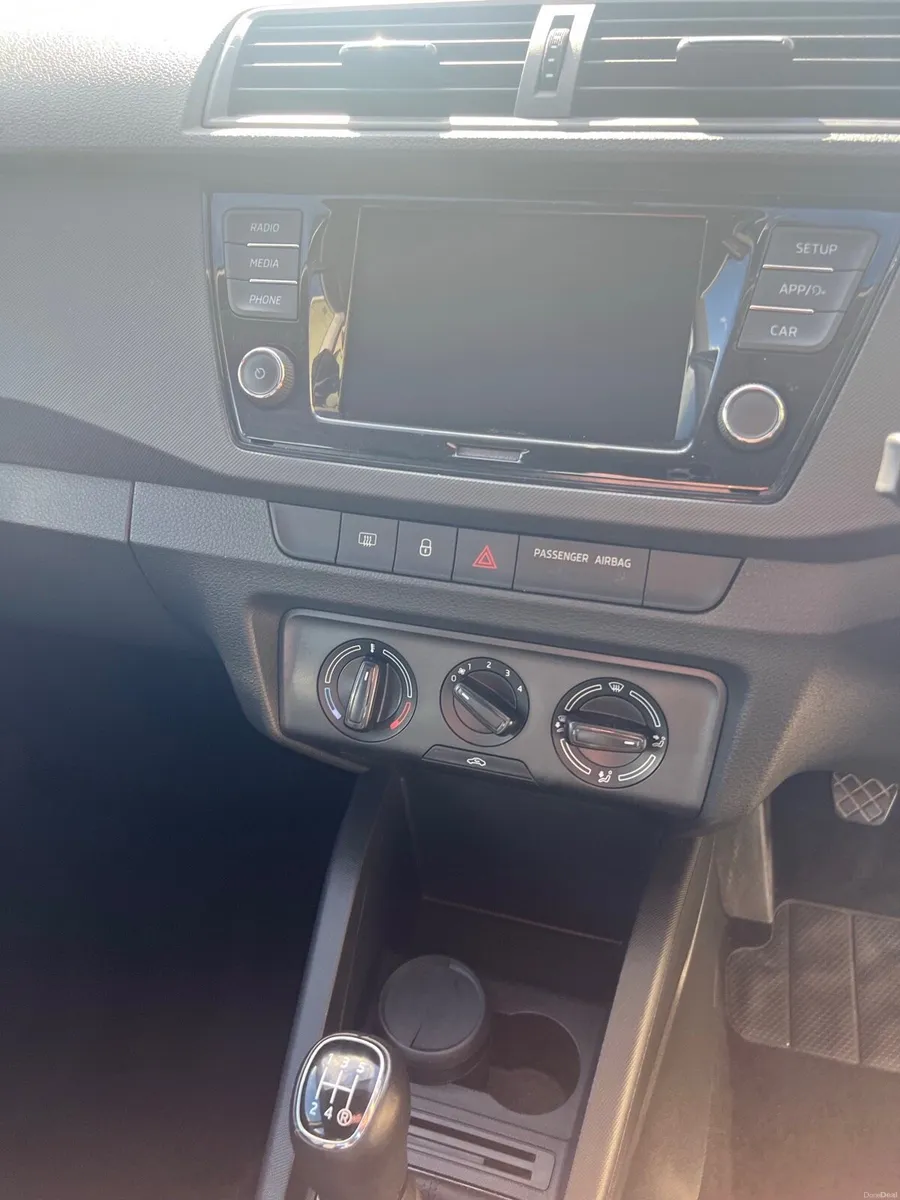 Skoda Fabia AMB 1.0 - Image 2