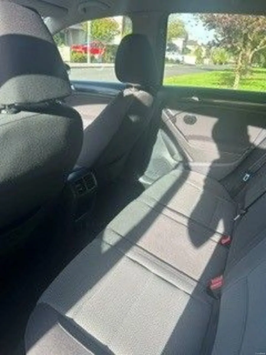 Volkswagen Golf 2011 1.6 Diesel - Image 5
