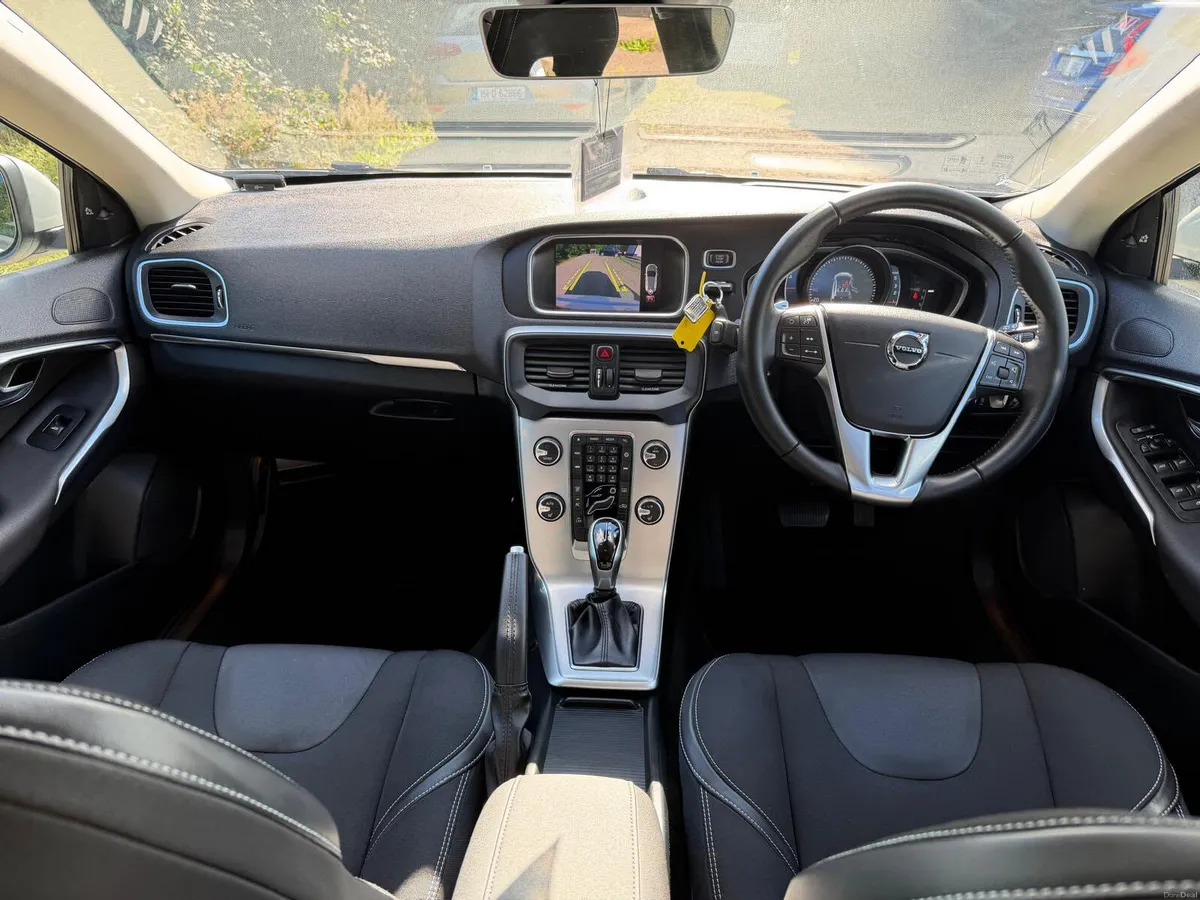 VOLVO V40 2018 2.0 DIESEL D4 EDITION - Image 5