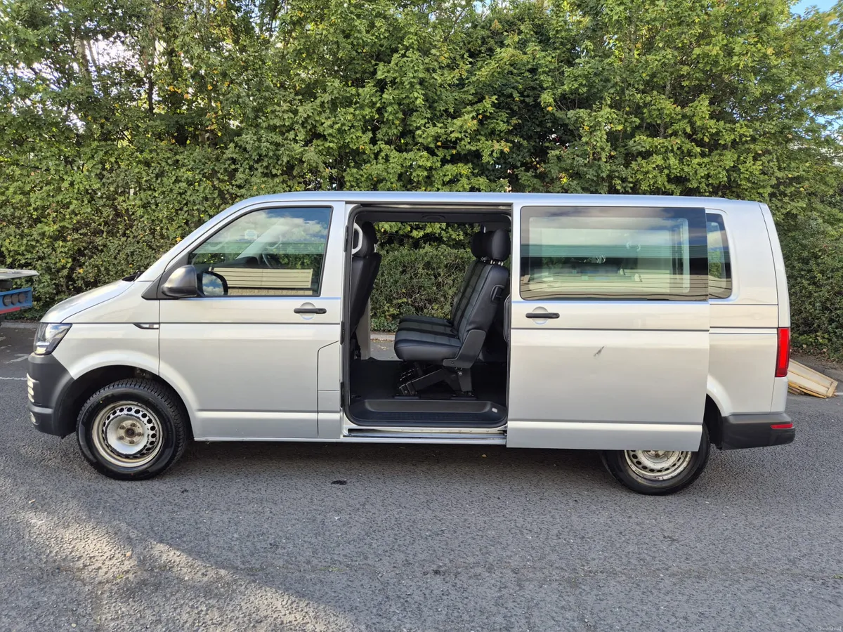 VW TRANSPORTER/2018/2.0 DIESEL/9 SEATER/AUTO - Image 6