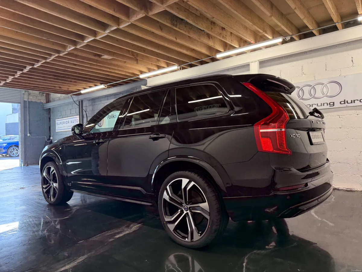 2022 Volvo XC90 T8 Recharge Ultimate 7 Seater - Image 6