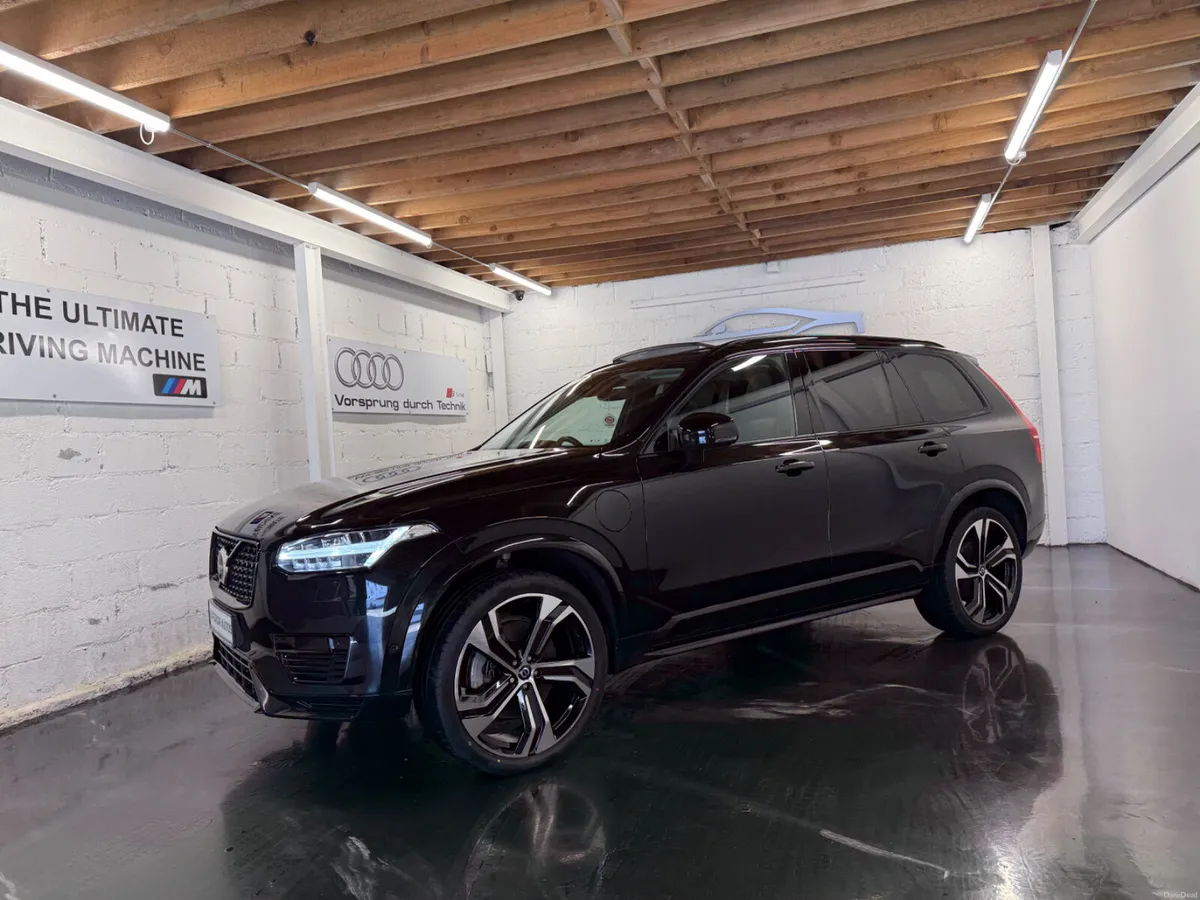 2022 Volvo XC90 T8 Recharge Ultimate 7 Seater - Image 3