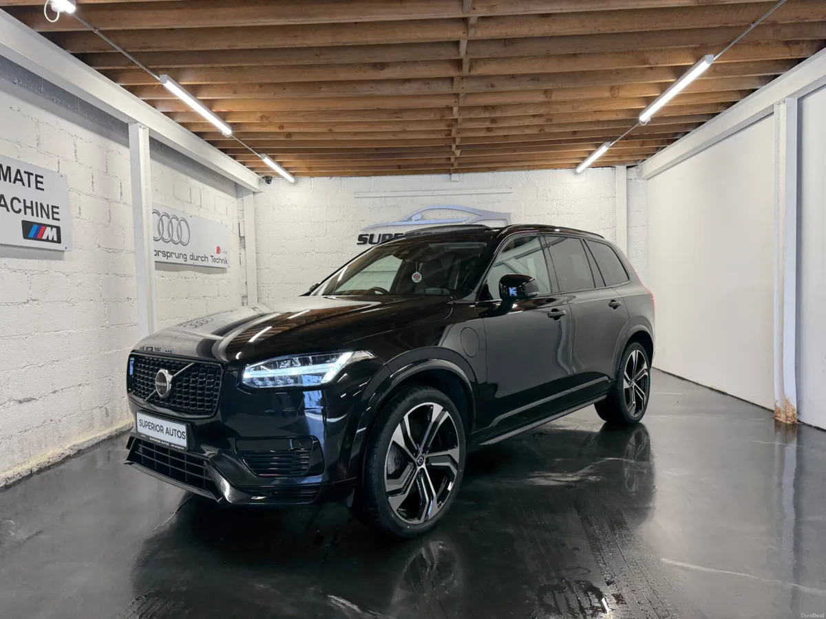 2022 Volvo XC90 T8 Recharge Ultimate 7 Seater - Image 1