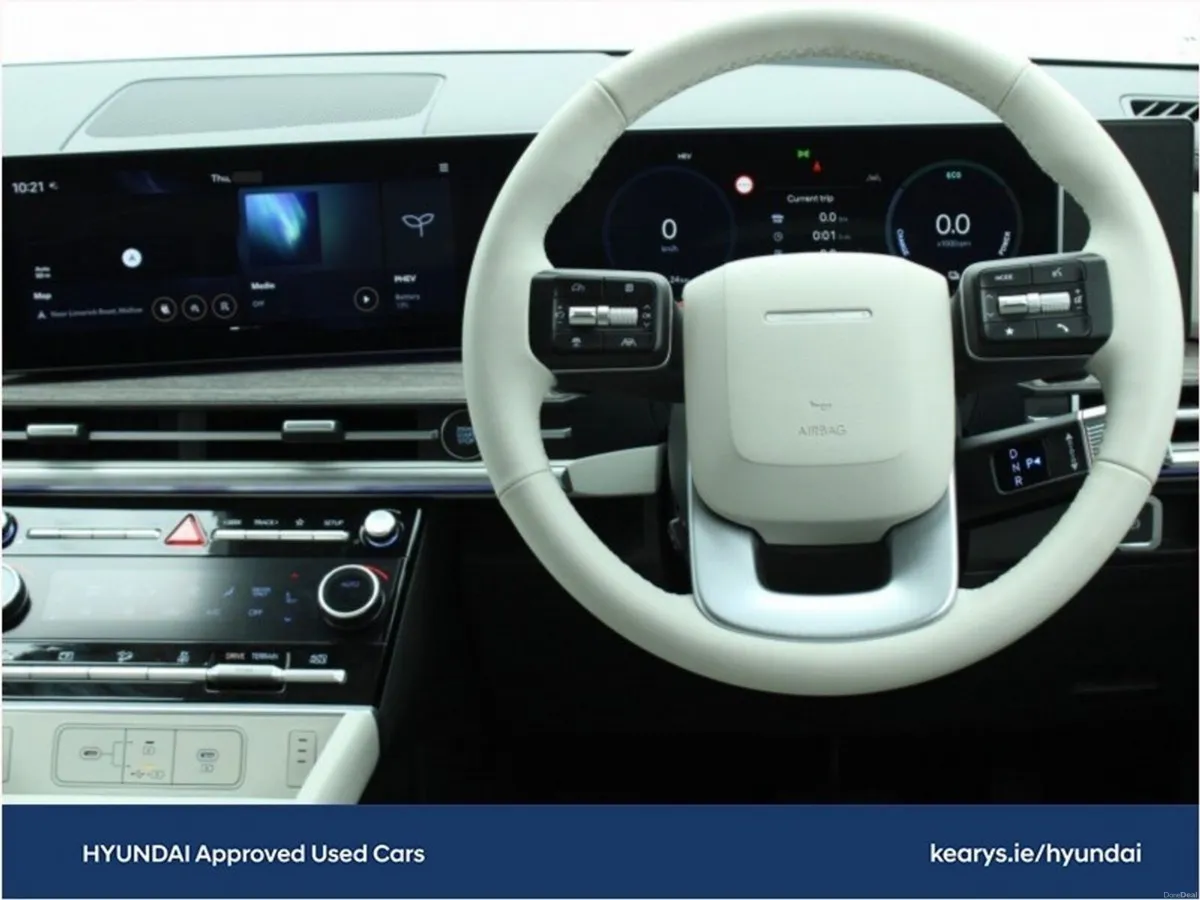 Hyundai Santa Fe 1.6 PHEV 4WD Premium - Image 3