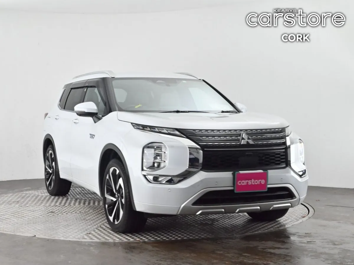 Mitsubishi Outlander PHEV 4WD * STUNNING INTERIOR - Image 1