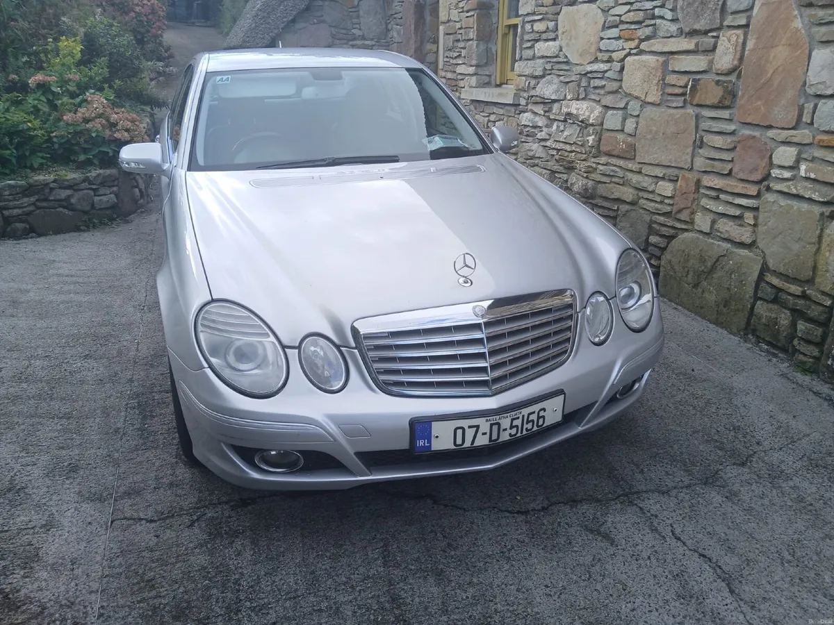 Mercedes-Benz E-Class 2007 - Image 3