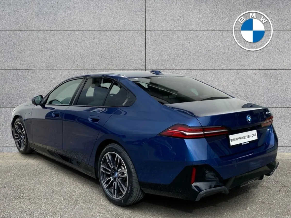 BMW 5-Series 530e M Sport Saloon - Image 2