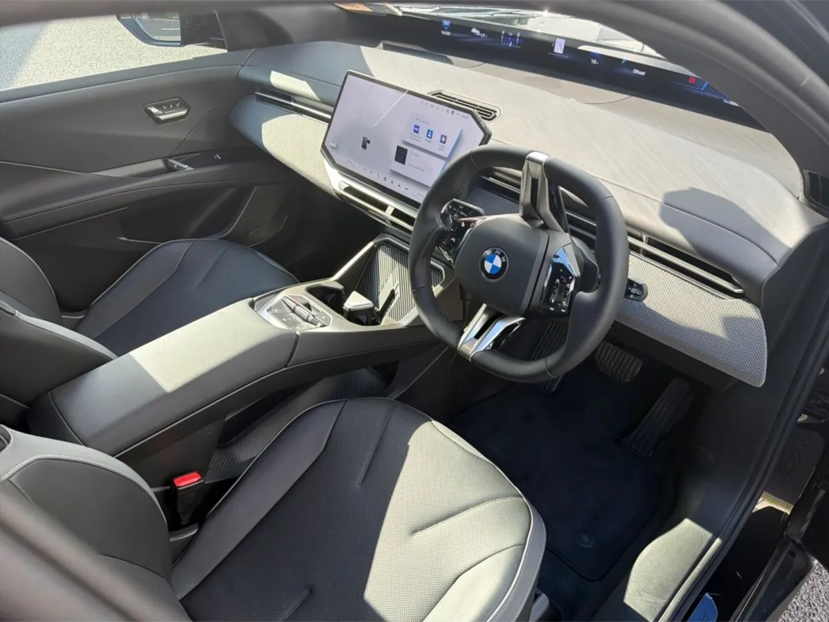 BMW iX3 50 xDrive - Image 6