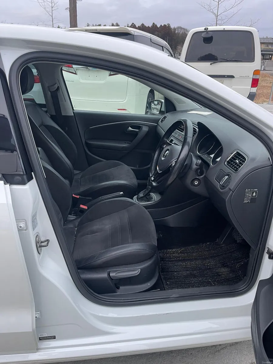 Volkswagen Polo 2017 - 1.2TSI AUTO - Image 3