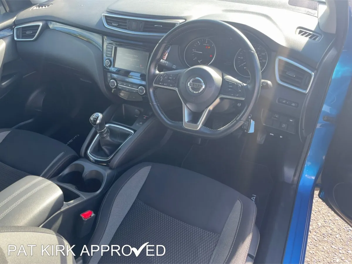 Nissan Qashqai 1.5 dCi 115 Acenta Premium 5dr - Image 4