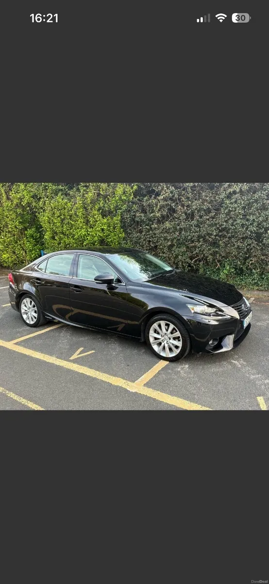 Lexus IS 2015 - Image 4