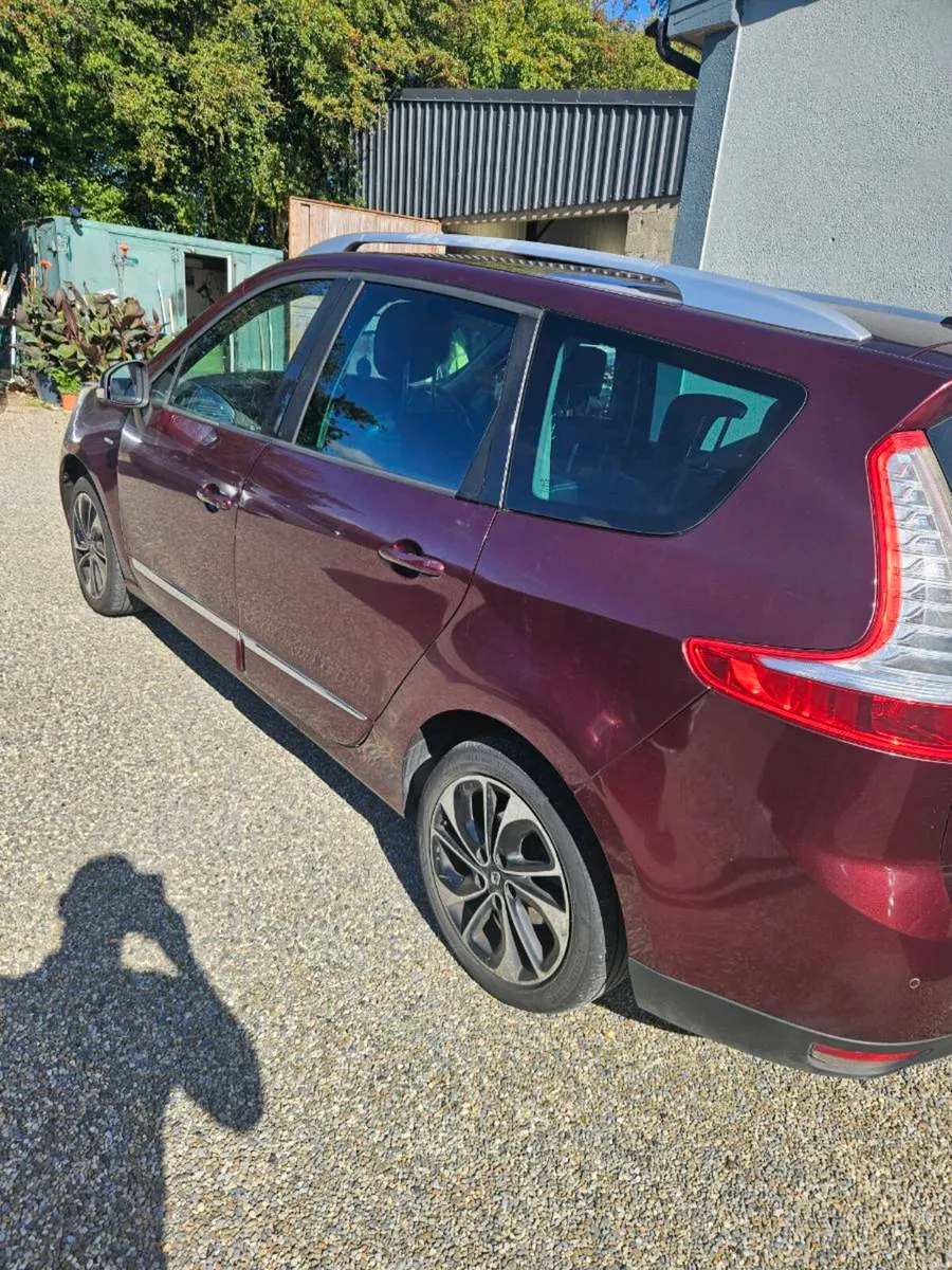 Renault Grand Scenic - Image 3