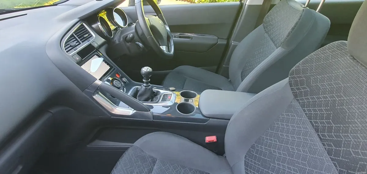 Peugeot 3008 2016 - Image 2
