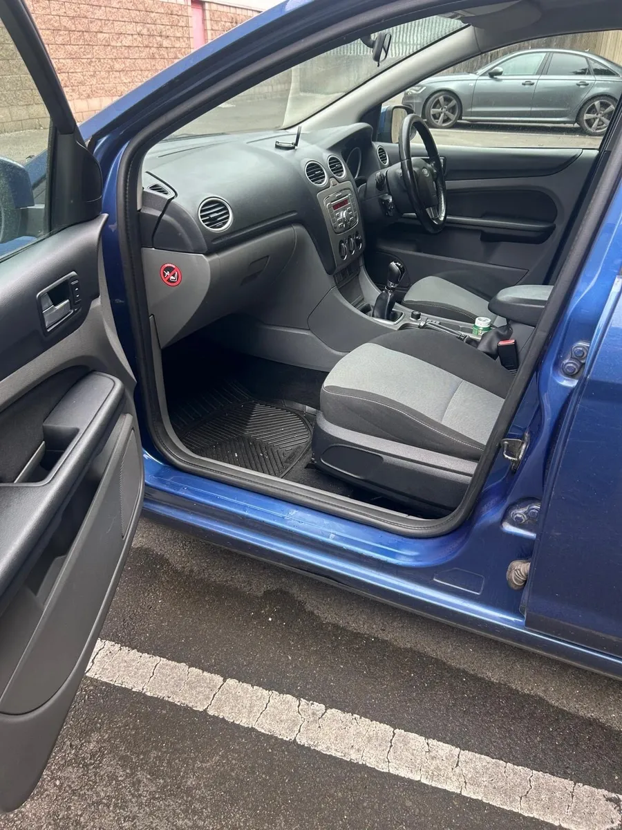 Ford focus,for sale in very good condition - Image 4