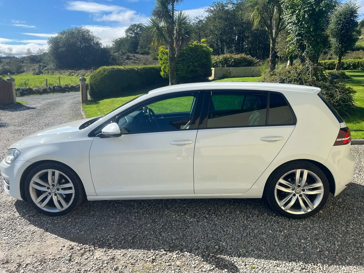 2017 Volkswagen Golf - Image 3