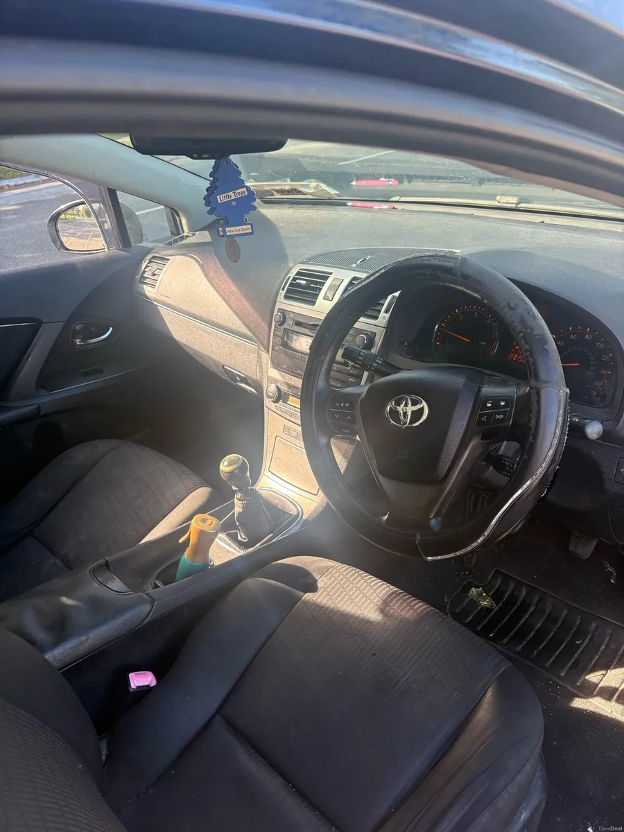 Toyota Avensis - Image 5