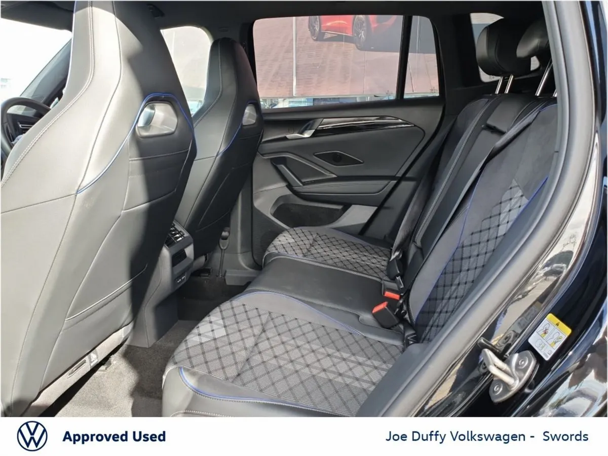 Volkswagen Tiguan Tiguan R-Line Etsi S-A  R-Line - Image 6