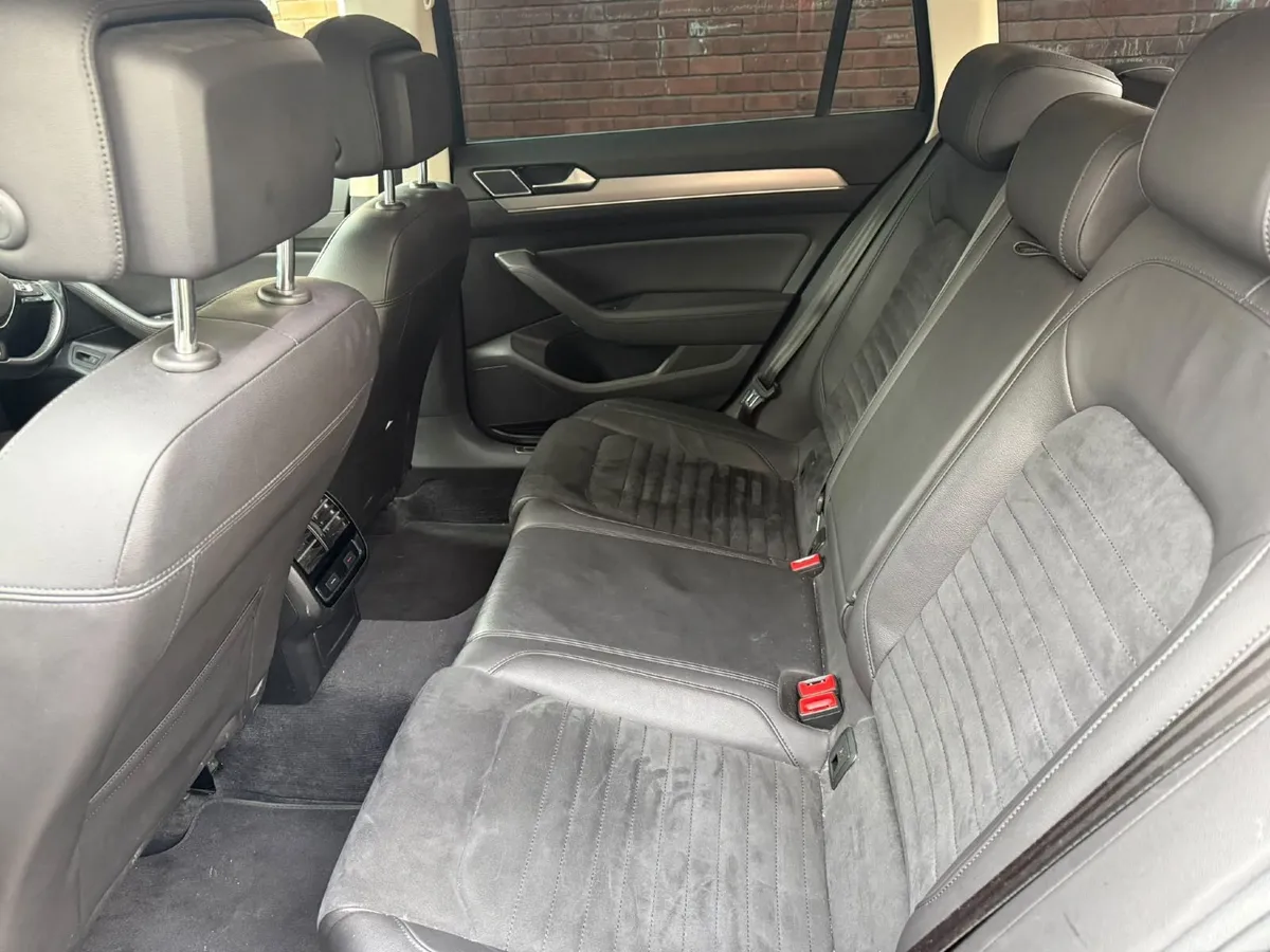 Volkswagen Passat 2016 - Image 5