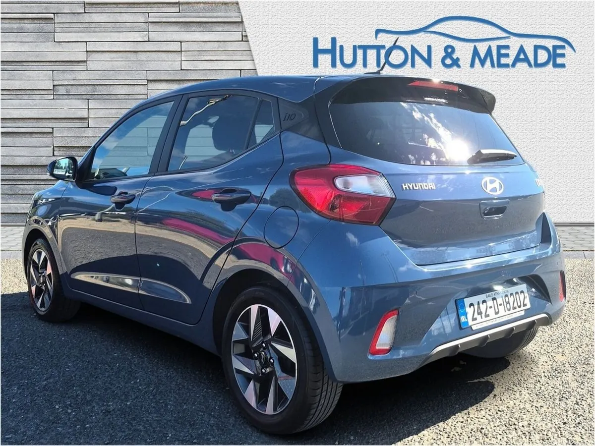 Hyundai i10 Delux Plus Auto 1.0 Petrol 5dr - Image 2