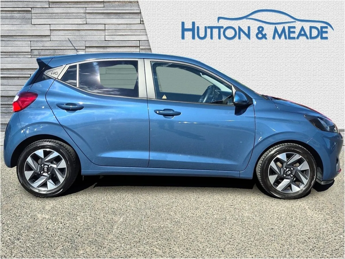 Hyundai i10 Delux Plus Auto 1.0 Petrol 5dr - Image 6