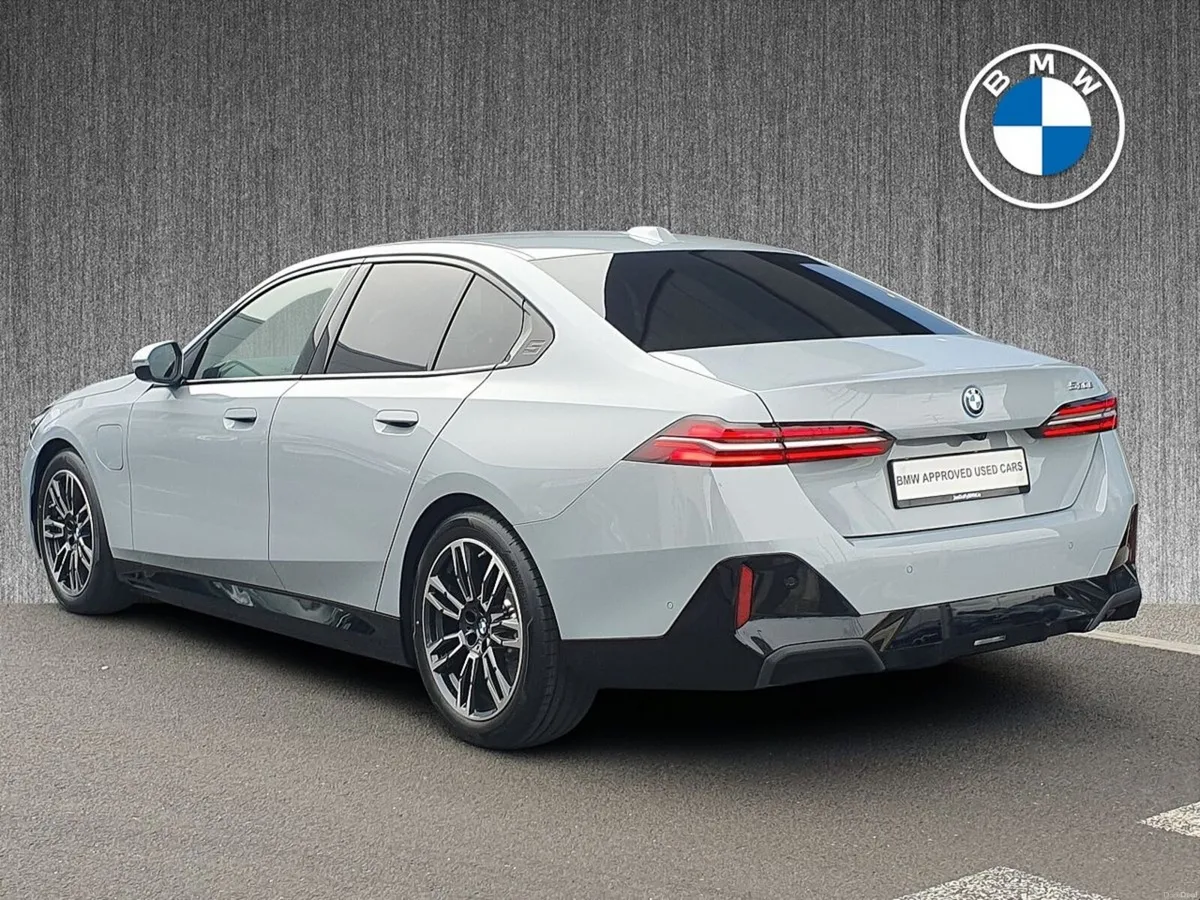 BMW 5-Series 530e M Sport Saloon - Image 2