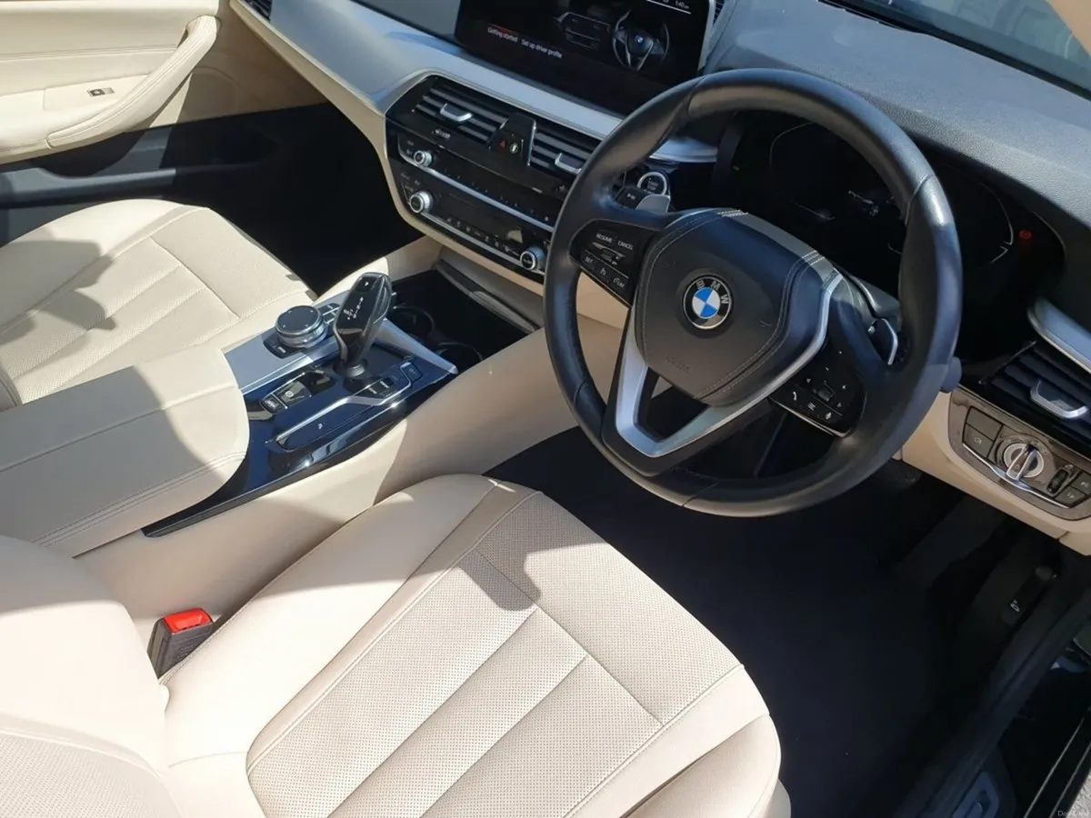 BMW 5-Series 520d SE Saloon - Image 6