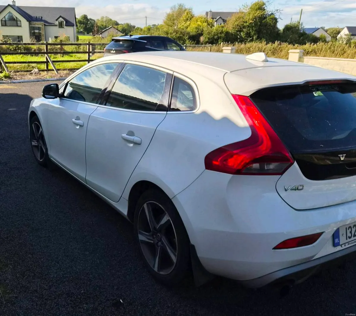 Volvo v40 - Image 4