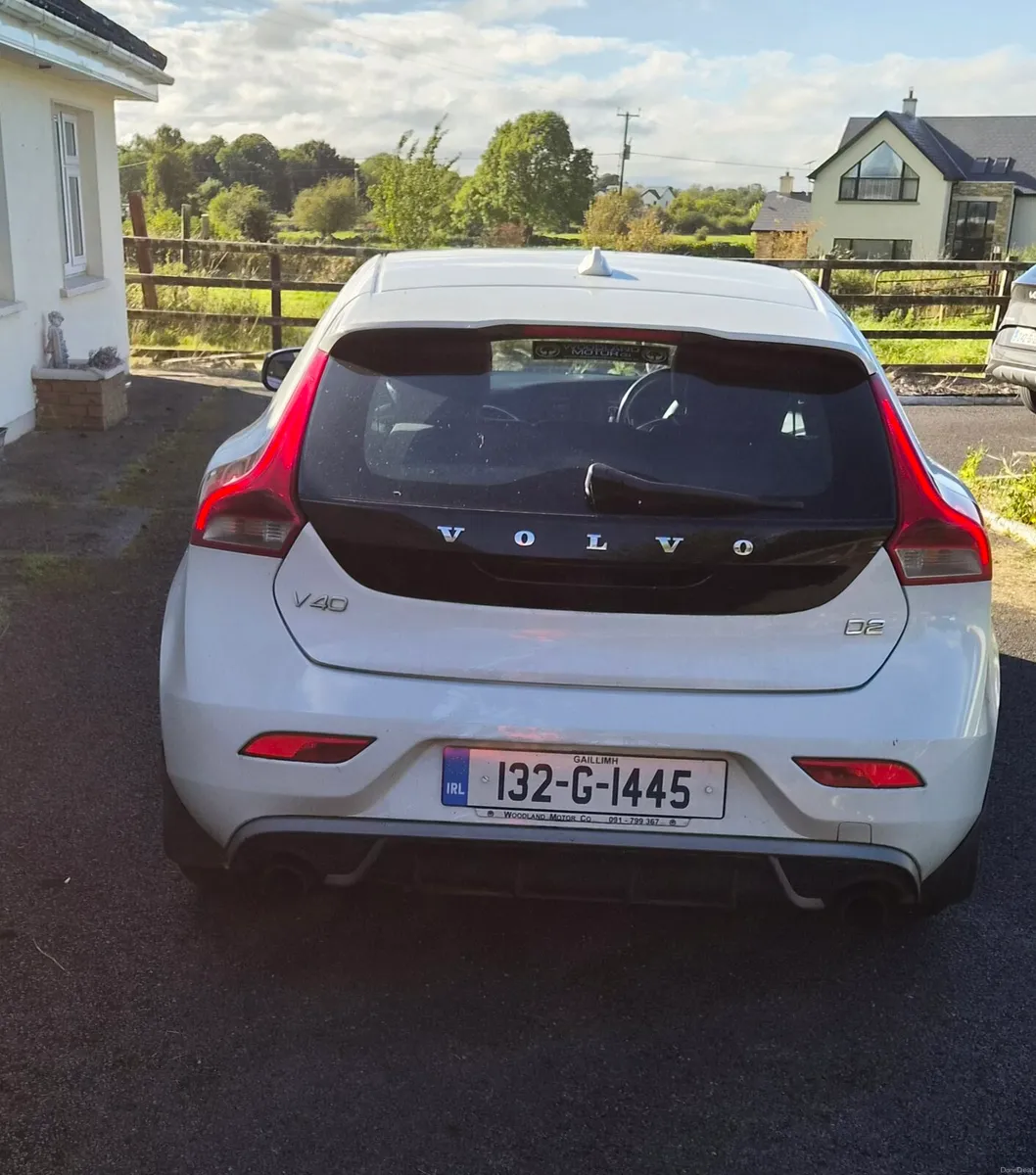 Volvo v40 - Image 5