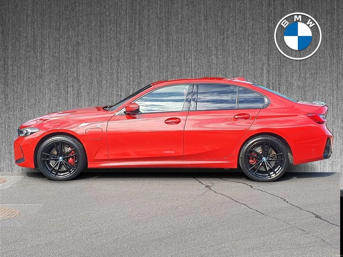BMW 3-Series 330e M Sport Saloon - Image 3